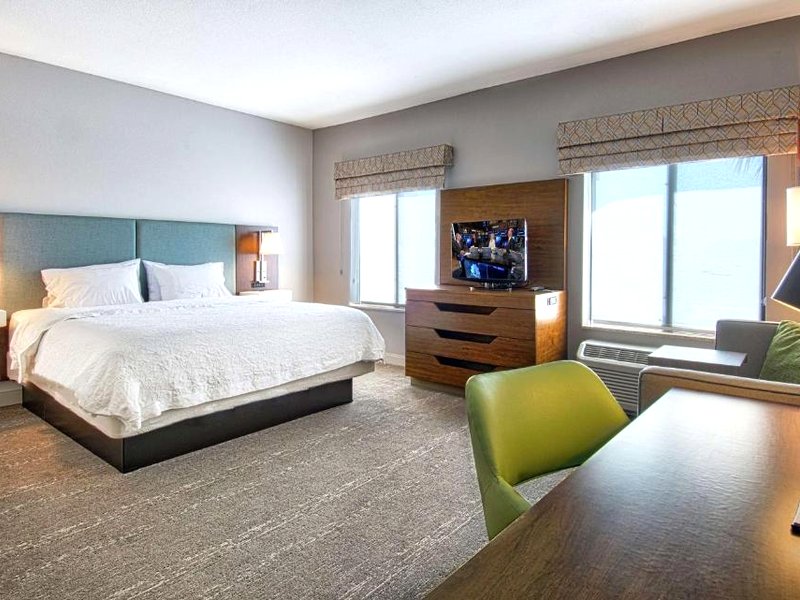 ハンプトン イン アンド スイーツ へメット (Hampton Inn and Suites Hemet)の写真