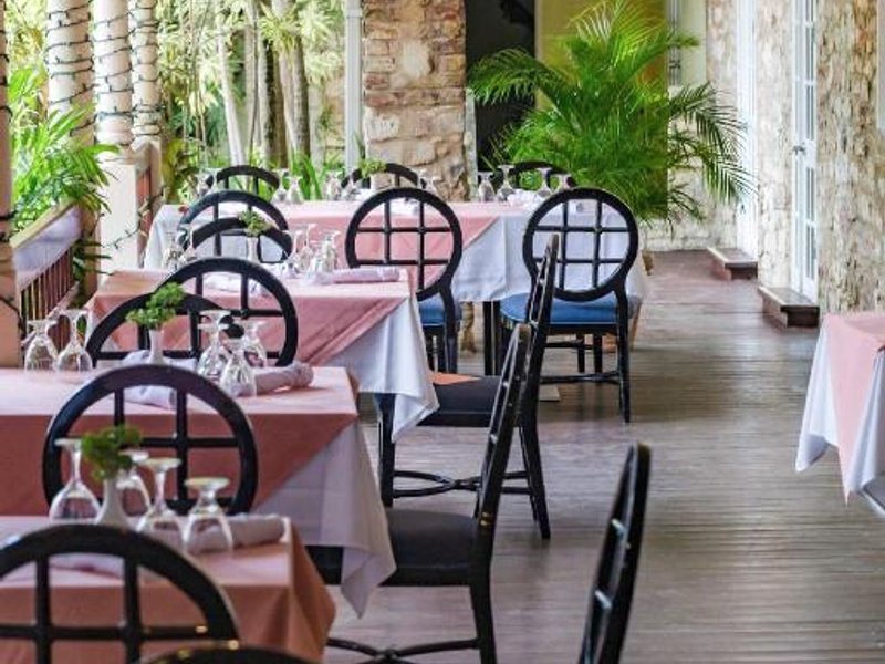 アイランド イン ホテル オール インクルーシブ (Island Inn Hotel All-Inclusive)の写真