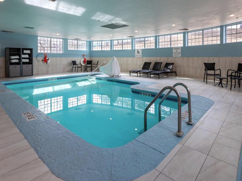 ホリデイ イン エクスプレス アンド スイーツ イングルウッド デンバー サウス バイ IHG (HOLIDAY INN EXPRESS AND SUITES ENGLEWOOD DENVER SOUTH By IHG)の写真