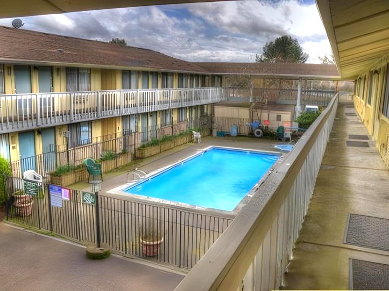 ペッパー ツリー イン (Pepper Tree Inn)の写真