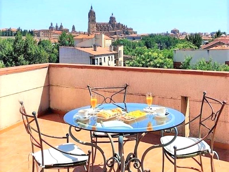 Hotel Ele Puente Romano de Salamancaの写真