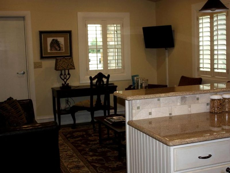 Peaceful Cottage on Farm in Idyllic Countryside near Fort Worth, Texasの写真