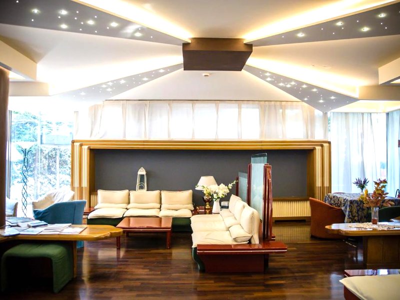 ホテル シッタ ディ コネリアーノ (Hotel Citta