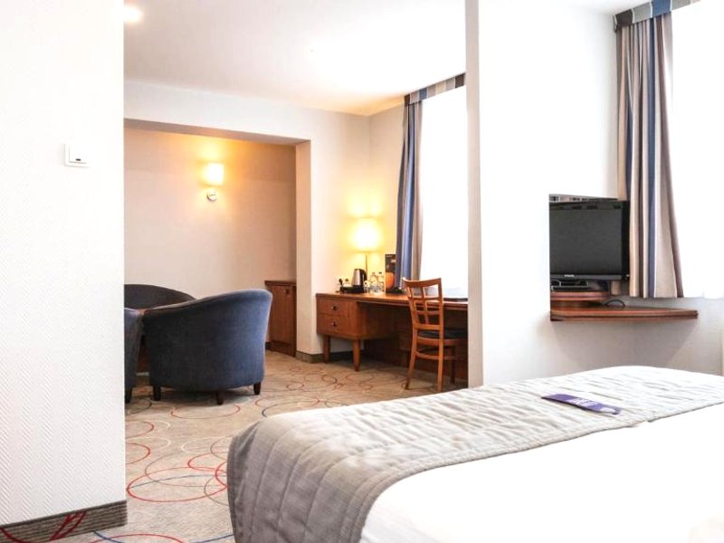 Qubus Hotel Glogowの写真