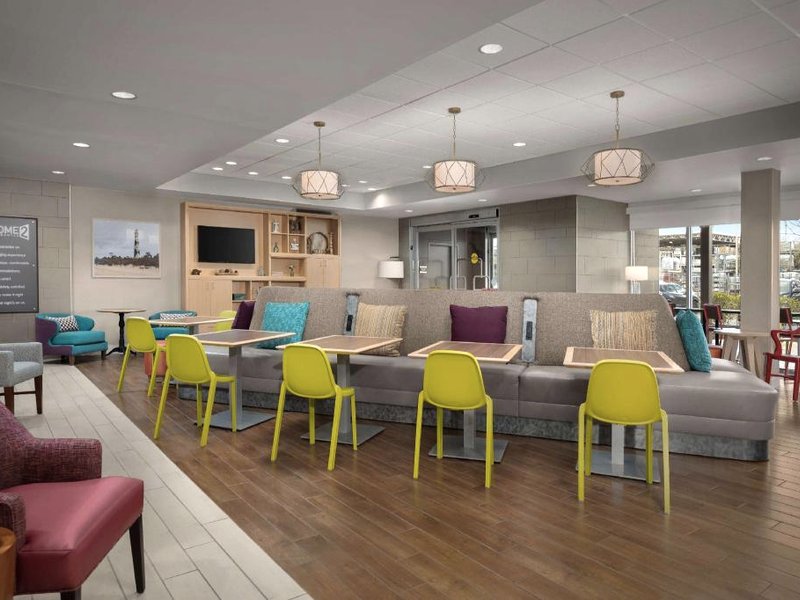 Home2 Suites by Hilton Jacksonville, NCの写真