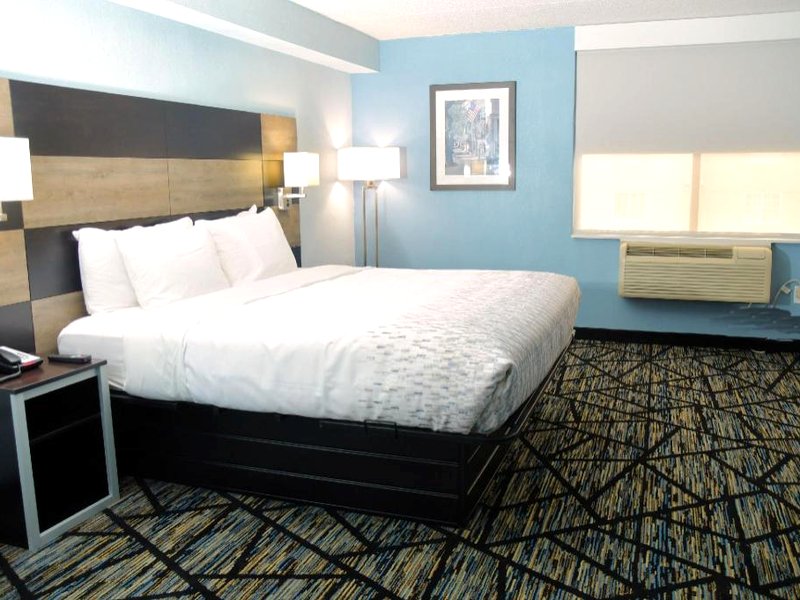 Clarion Pointe by Choice in Jacksonville, NCの写真