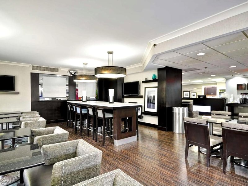 Hampton Inn Cleveland/Westlakeの写真