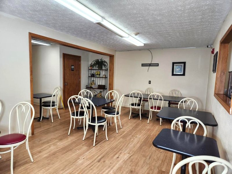 WestSpring Inn - Westlake Clevelandの写真