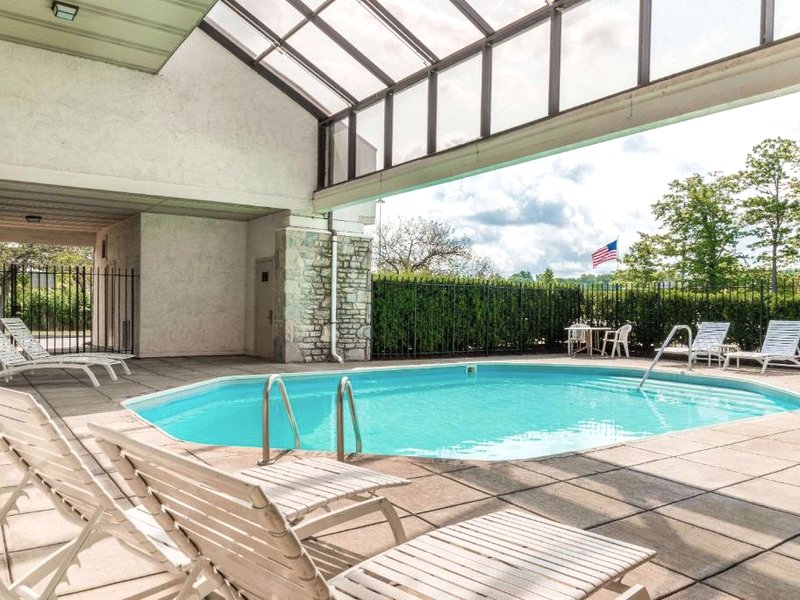 WestSpring Inn - Westlake Clevelandの写真