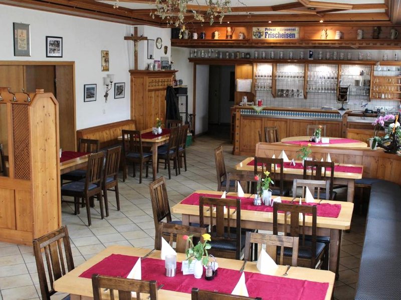 Brauerei und Gasthof Frischeisenの写真
