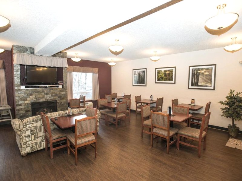 Lakeview Inns & Suites - Chetwyndの写真