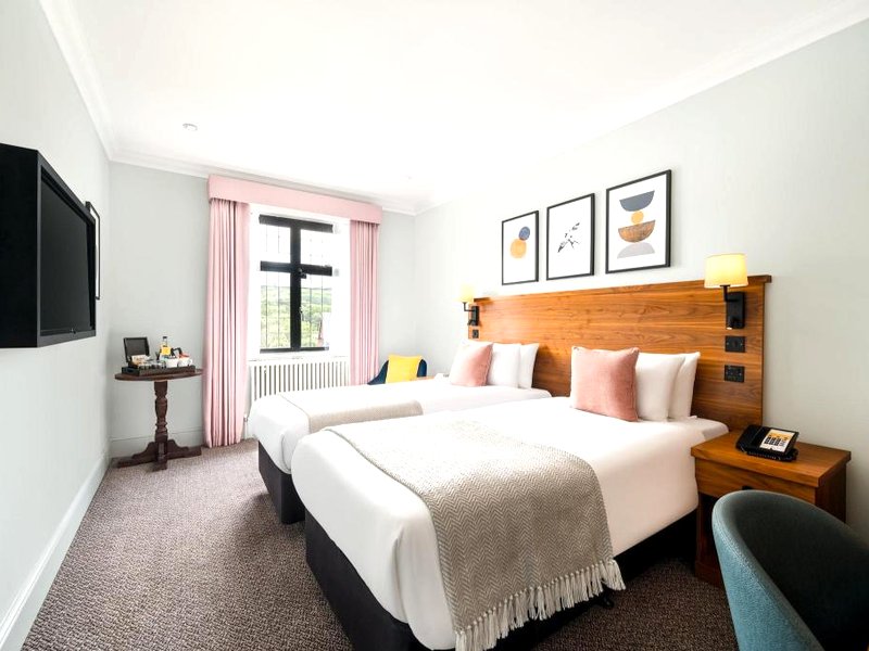 voco Lythe Hill Hotel Spa By IHGの写真