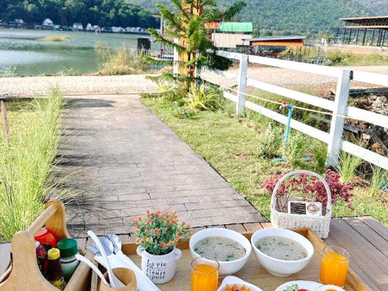 Pha Man Suk Lakeviewの写真