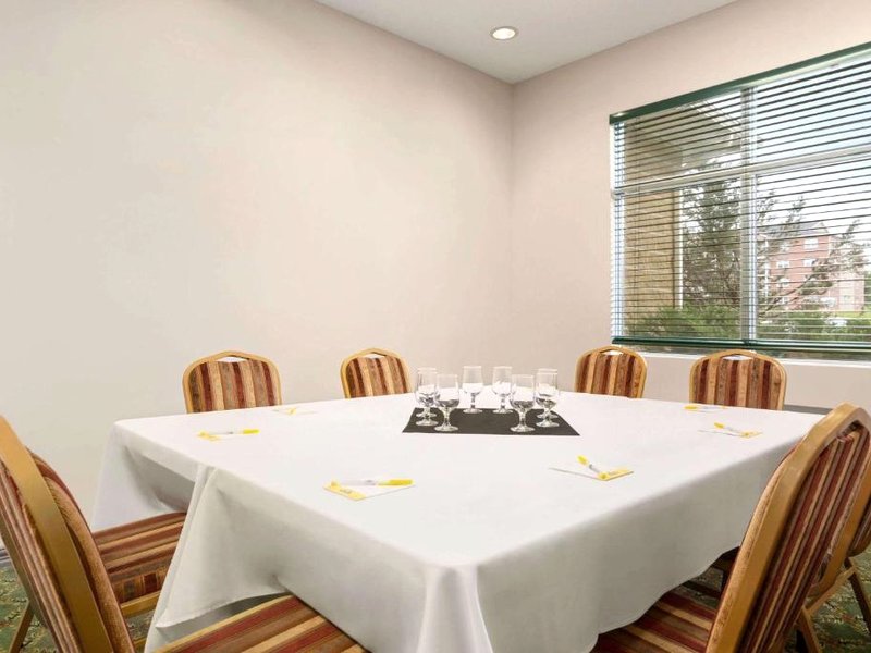 デイズ イン&カンファレンス センター バイ ウィンダム オロモクトー (Days Inn & Conference Centre by Wyndham Oromocto)の写真