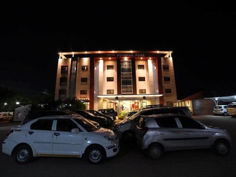 ホテル プシュパク パーク (Hotel Pushpak Park)の写真