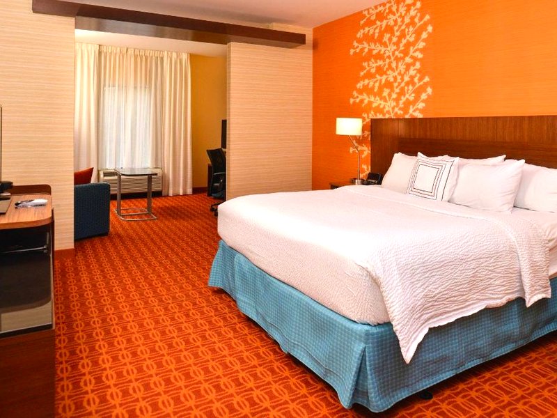 フェアフィールド イン&スイーツ カルホーン (Fairfield Inn & Suites Calhoun)の写真