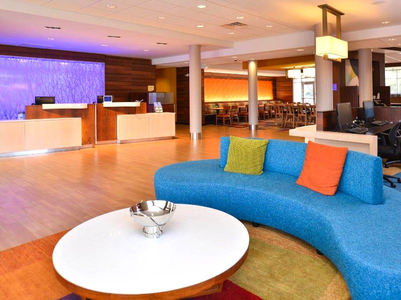 フェアフィールド イン&スイーツ カルホーン (Fairfield Inn & Suites Calhoun)の写真