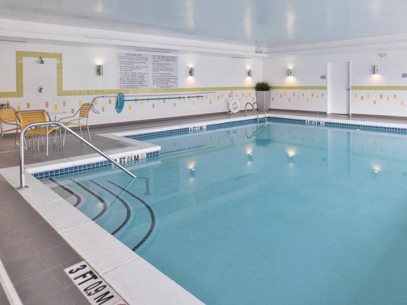 フェアフィールド イン&スイーツ カルホーン (Fairfield Inn & Suites Calhoun)の写真