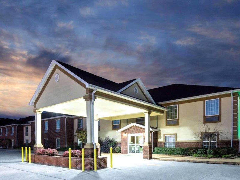 La Quinta Inn by Wyndham Calhoun South I-75の写真