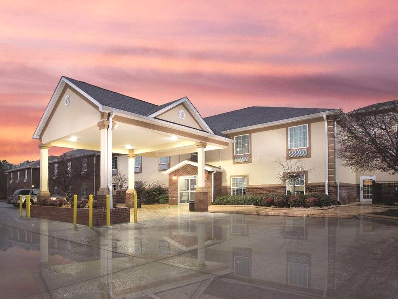 La Quinta Inn by Wyndham Calhoun South I-75の写真