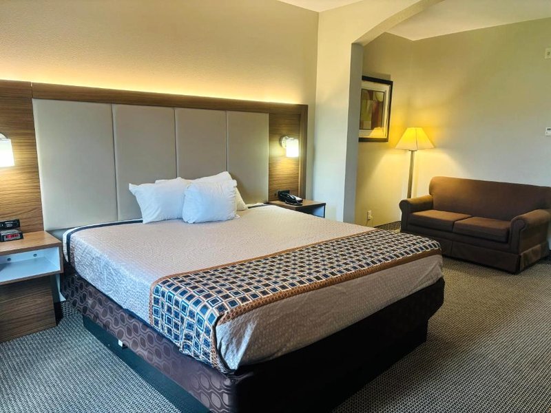 ロードウェイ イン&スイーツ ウインドフィールド (RODEWAY INN & SUITES WINNFIELD)の写真