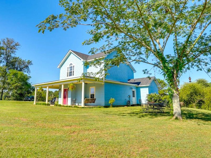 Peaceful Haynesville Vacation Rental with Yard!の写真