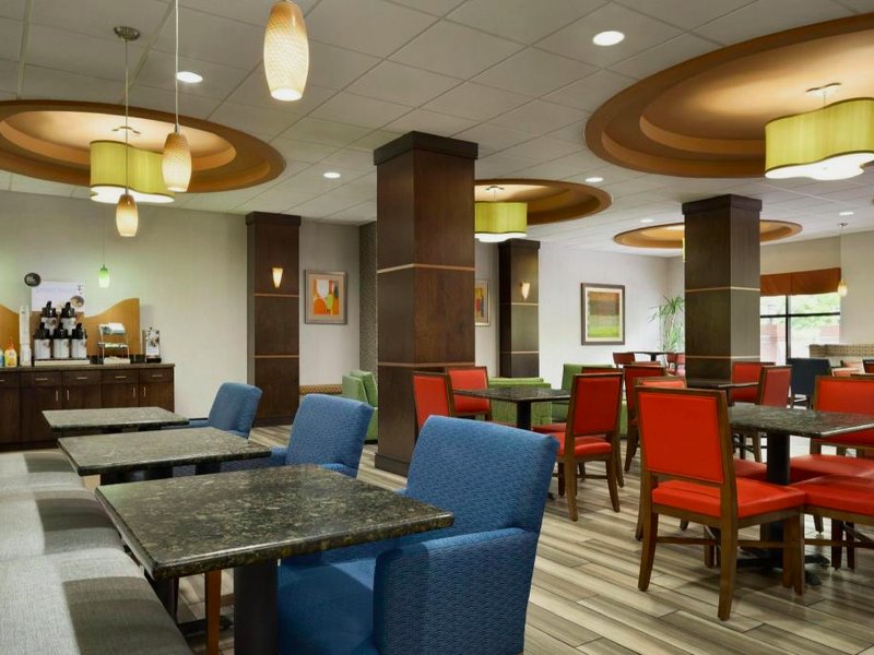 Holiday Inn Express & Suites Knoxville-Clinton By IHGの写真