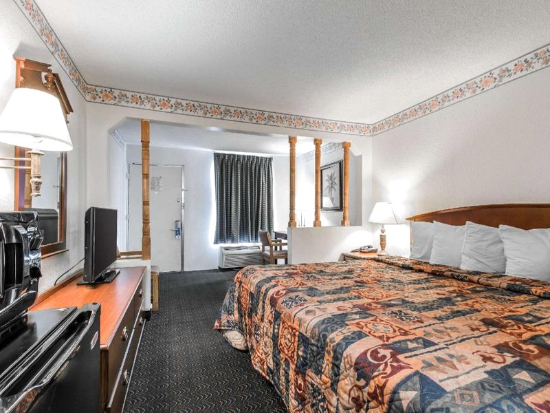 ロードウェイ イン (Rodeway Inn)の写真
