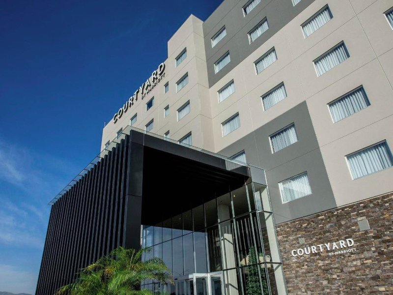 Courtyard by Marriott San Luis Potosi, Los Lagosの写真