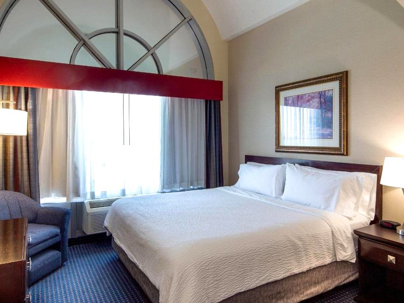 Holiday Inn Express Hotel & Suites Edson By IHGの写真