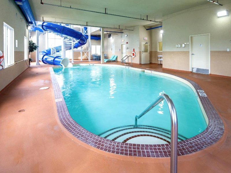 Holiday Inn Express Hotel & Suites Edson By IHGの写真