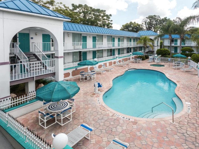 デイズ イン&スイーツ バイ ウィンダム ポート リッチー (Days Inn & Suites by Wyndham Port Richey)の写真