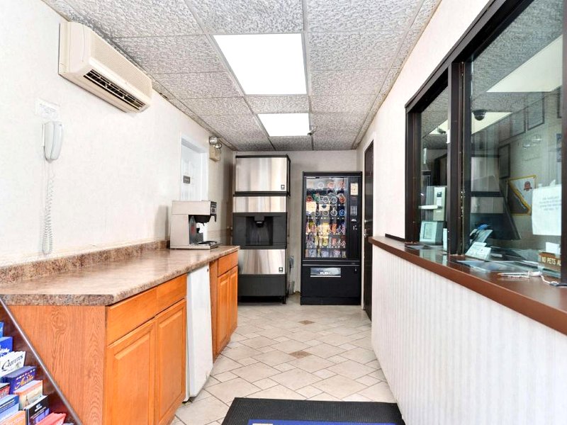 アメリカズ ベスト バリュー イン ポート ジェファーソン ステーション ロング アイランド (Americas Best Value Inn Port Jefferson Station Long Island)の写真