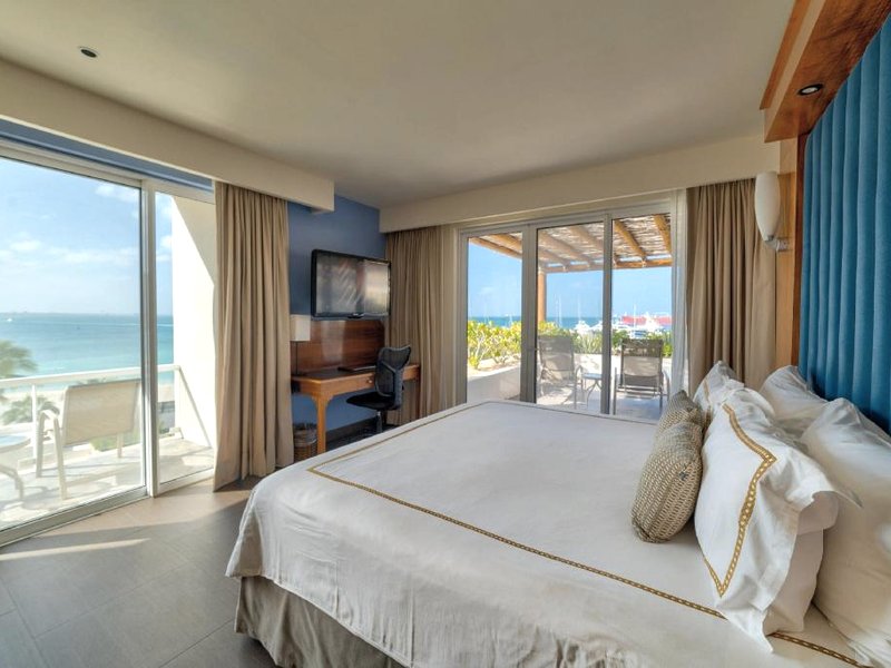Hotel Indigo La Paz Puerta Cortez By IHGの写真