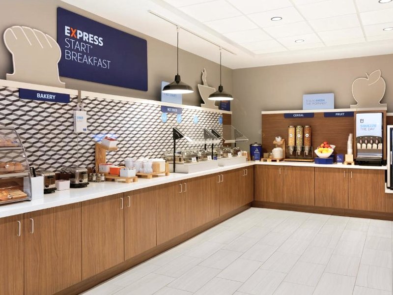 Holiday Inn Express & Suites - Owings Mills-Baltimore Area By IHGの写真