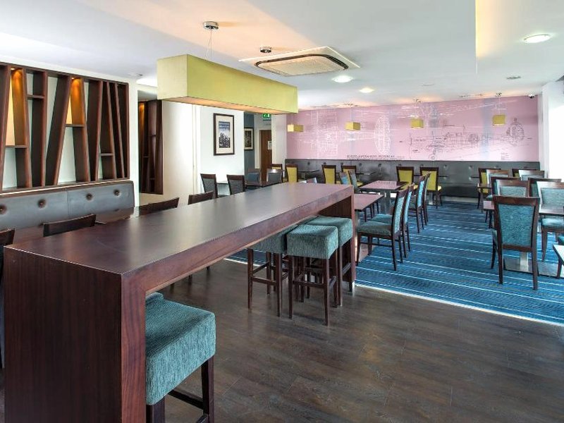 ホリデイ イン エクスプレス ケンブリッジ ダックスフォード M11 JCT.10 バイ IHG (Holiday Inn Express Cambridge-Duxford M11 JCT.10 By IHG)の写真