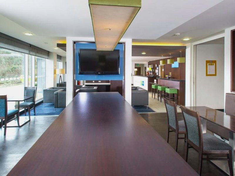 ホリデイ イン エクスプレス ケンブリッジ ダックスフォード M11 JCT.10 バイ IHG (Holiday Inn Express Cambridge-Duxford M11 JCT.10 By IHG)の写真