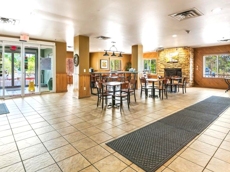 マグナソン ホテル ワイルドウッド イン クロフォードビル (Magnuson Hotel Wildwood Inn Crawfordville)の写真