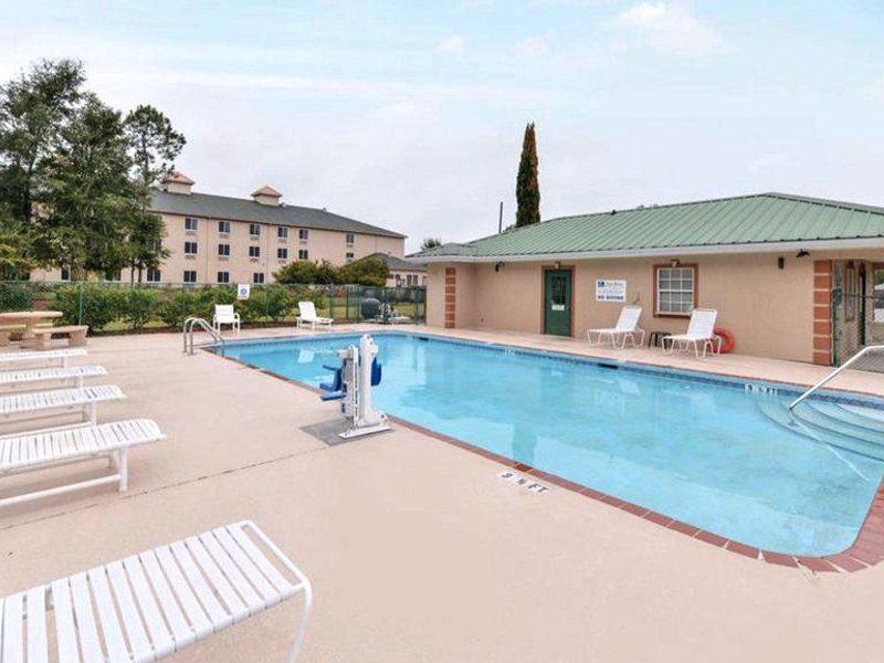 マグナソン ホテル ワイルドウッド イン クロフォードビル (Magnuson Hotel Wildwood Inn Crawfordville)の写真