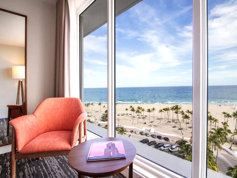 B Ocean Resort Fort Lauderdale Beachの写真