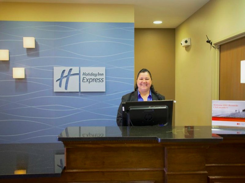 Holiday Inn Express Devils Lake By IHGの写真