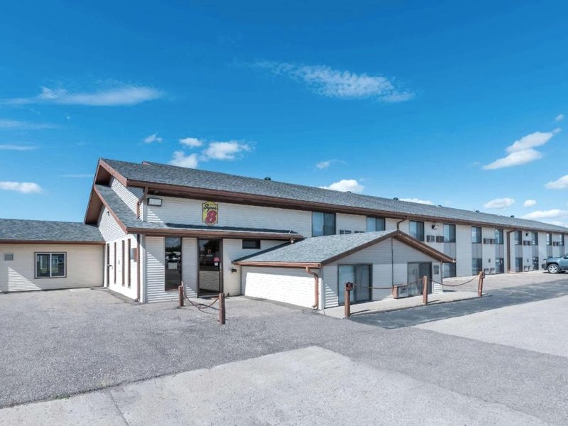 Super 8 By Wyndham Devils Lakeの写真