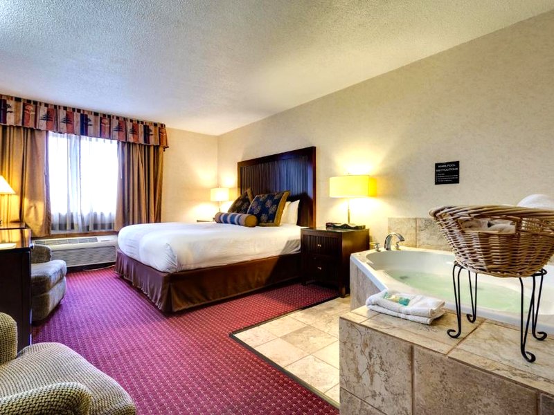 ファイアーサイド イン アンド スイーツ (Fireside Inn and Suites)の写真