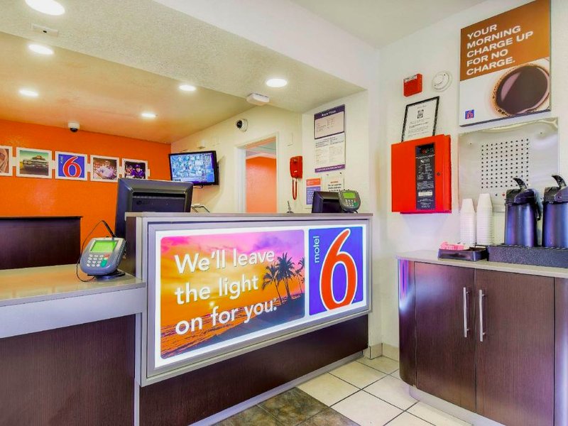 Motel 6 Chino, CAの写真