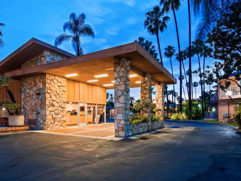 ベストウェスタン パイン ツリー モーテル (Best Western Pine Tree Motel)の写真