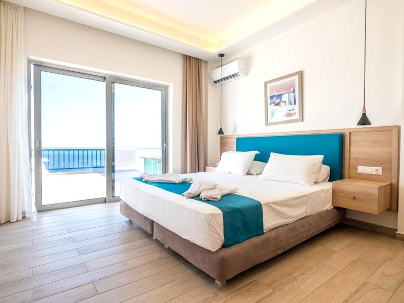 Cavos Bay Hotel & Studiosの写真