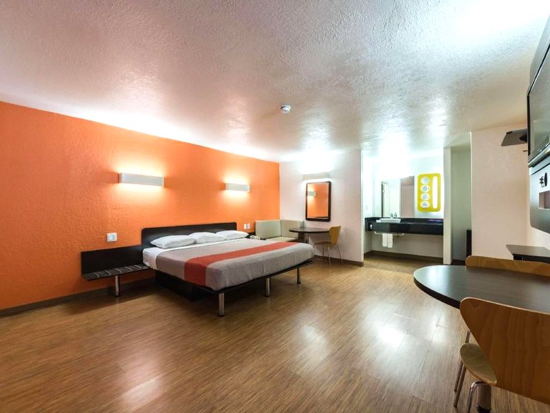 Motel 6 Uvalde, TXの写真