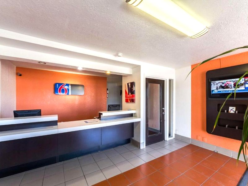 Motel 6 Uvalde, TXの写真