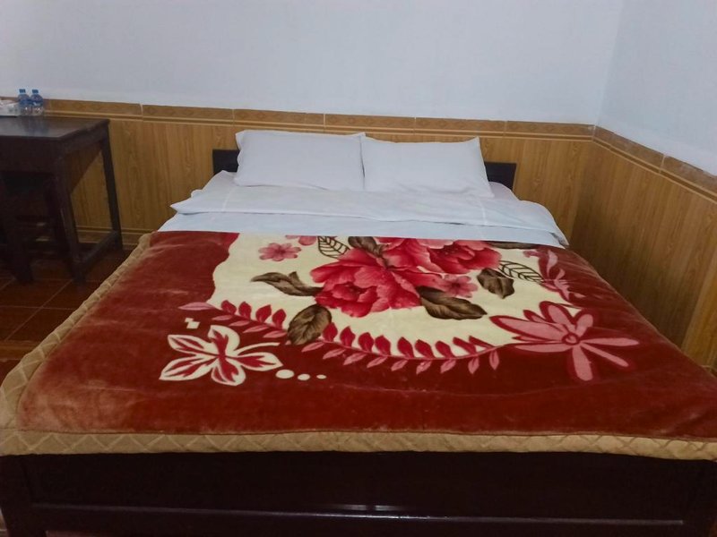 ［ザイエン コウアング市内中心部］一軒家（29m²）｜ 21ベッドルーム／21バスルーム (Phonsavan Warm hostel)の写真