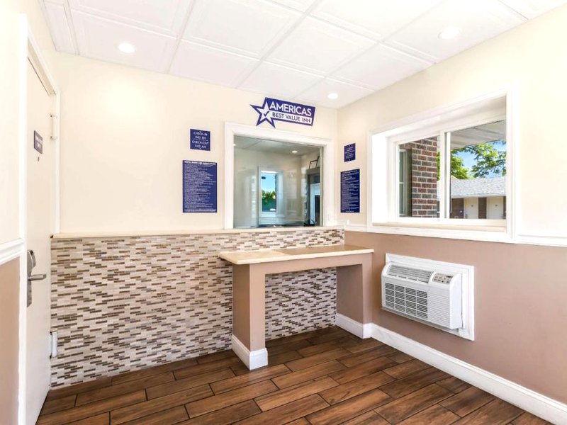 Americas Best Value Inn Avenel Woodbridgeの写真